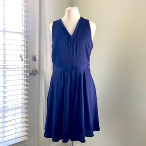3/$30 Banana Republic V-neck Cocktail Dress